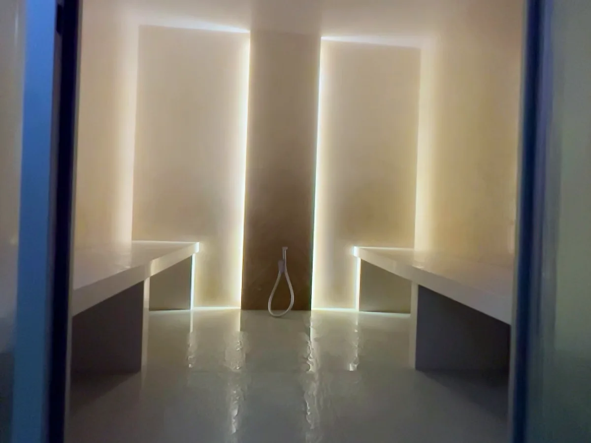 Baie de aburi în zona SPA